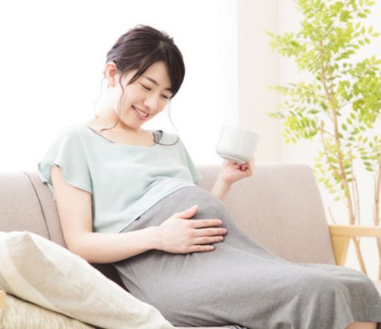 Mẹ bầu nên uống nước gì?